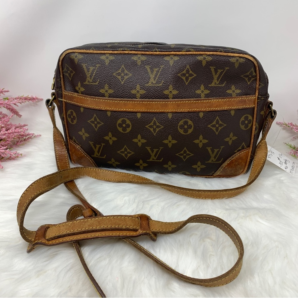 Authentic Louis Vuitton Trocadero 27 Monogram Shoulder Bag